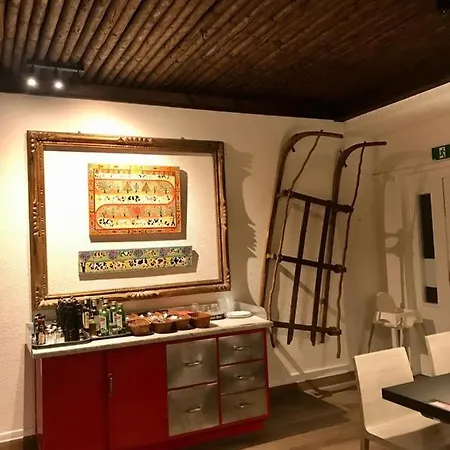 Restaurant La Poste Отель Сен-Серг