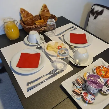 Отель Restaurant La Poste Сен-Серг