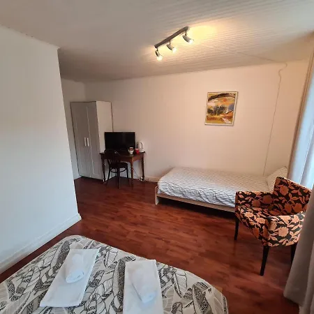 Restaurant La Poste Сен-Серг